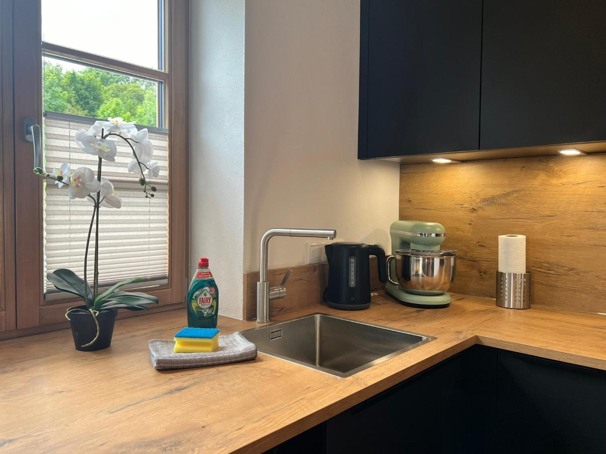 Stay Nice Apartments Dorfen Naehe Muenchen Jacuzzi Grillkota 75 Zoll Tv Bagian luar foto